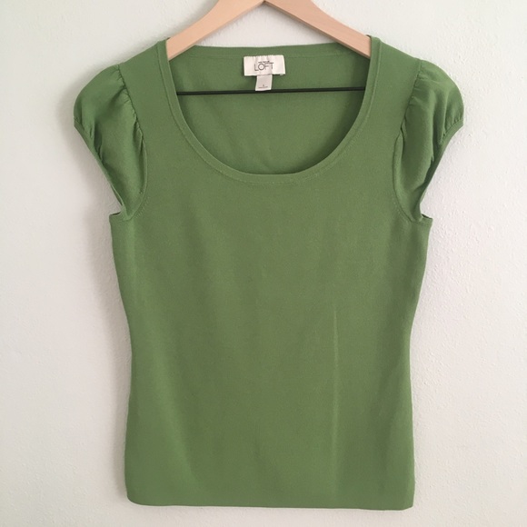 LOFT Tops - Ann Taylor LOFT Grass Green Puff Sleeve Sweater S